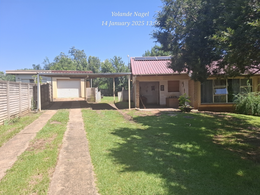 4 Bedroom Property for Sale in Schuinshoogte KwaZulu-Natal