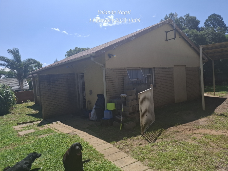 4 Bedroom Property for Sale in Schuinshoogte KwaZulu-Natal