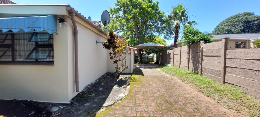 3 Bedroom Property for Sale in Uvongo KwaZulu-Natal