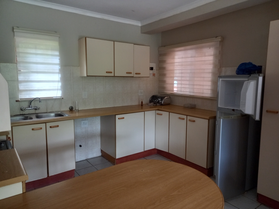 To Let 2 Bedroom Property for Rent in Margate KwaZulu-Natal