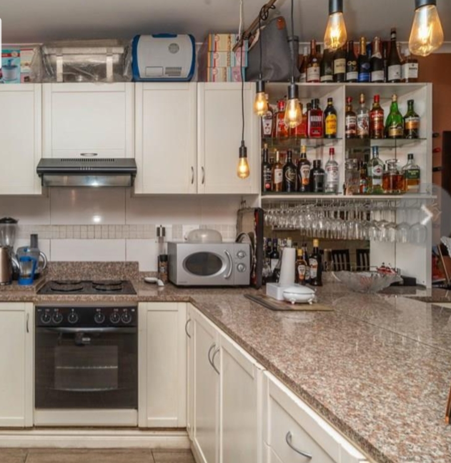 2 Bedroom Property for Sale in New Town Centre KwaZulu-Natal