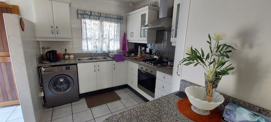 3 Bedroom Property for Sale in Uvongo KwaZulu-Natal