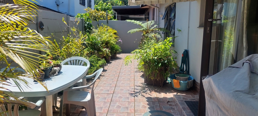 3 Bedroom Property for Sale in Uvongo KwaZulu-Natal