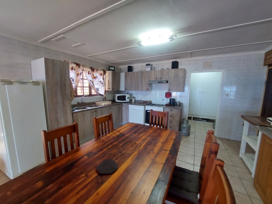 5 Bedroom Property for Sale in Uvongo Beach KwaZulu-Natal