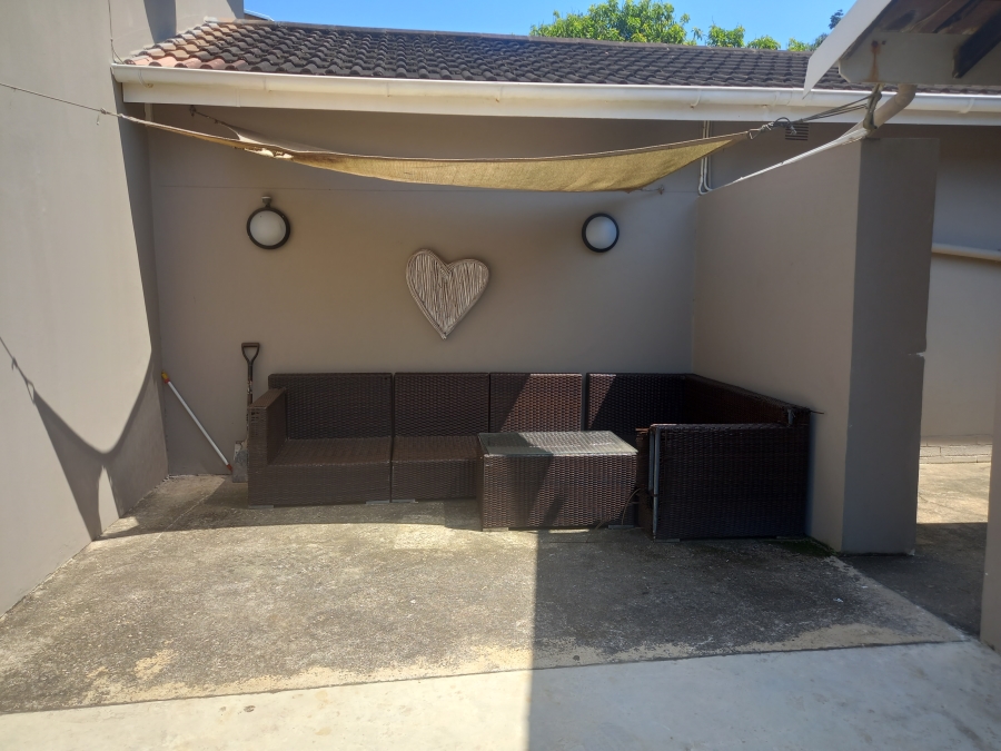 To Let 3 Bedroom Property for Rent in Oslo Beach KwaZulu-Natal