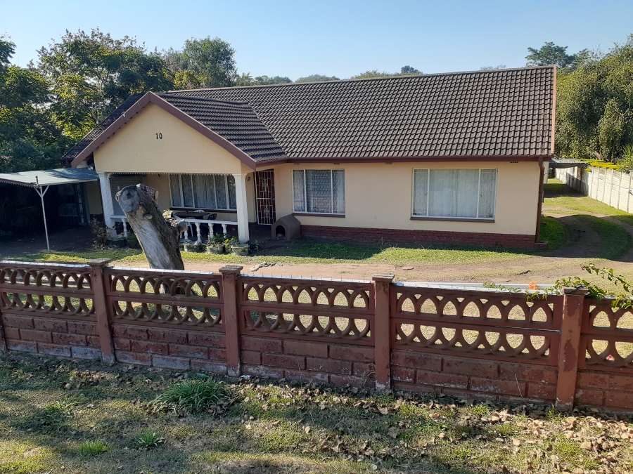 3 Bedroom Property for Sale in Scottsville KwaZulu-Natal