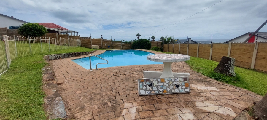 5 Bedroom Property for Sale in Uvongo KwaZulu-Natal