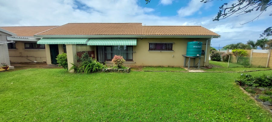 5 Bedroom Property for Sale in Uvongo KwaZulu-Natal