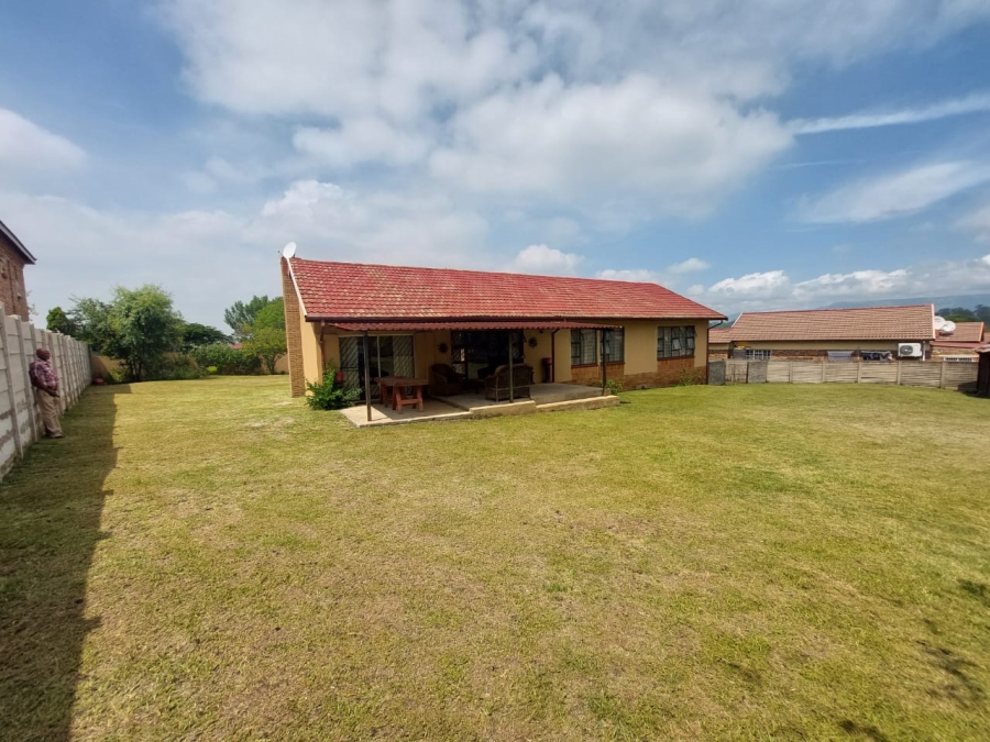 3 Bedroom Property for Sale in Schuinshoogte KwaZulu-Natal