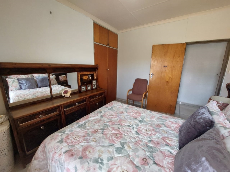 3 Bedroom Property for Sale in Schuinshoogte KwaZulu-Natal