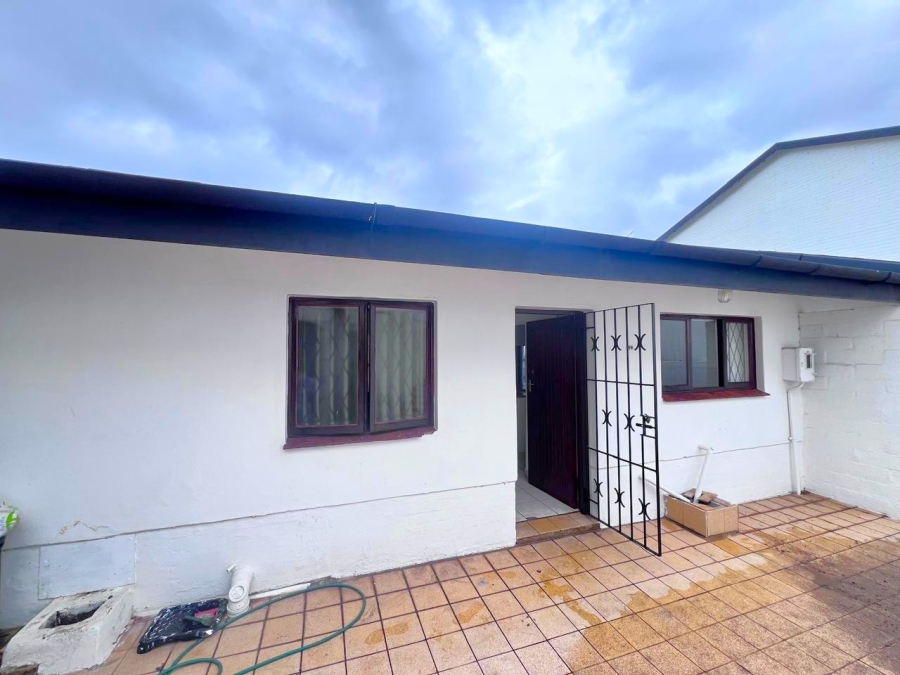 6 Bedroom Property for Sale in Shelly Beach KwaZulu-Natal