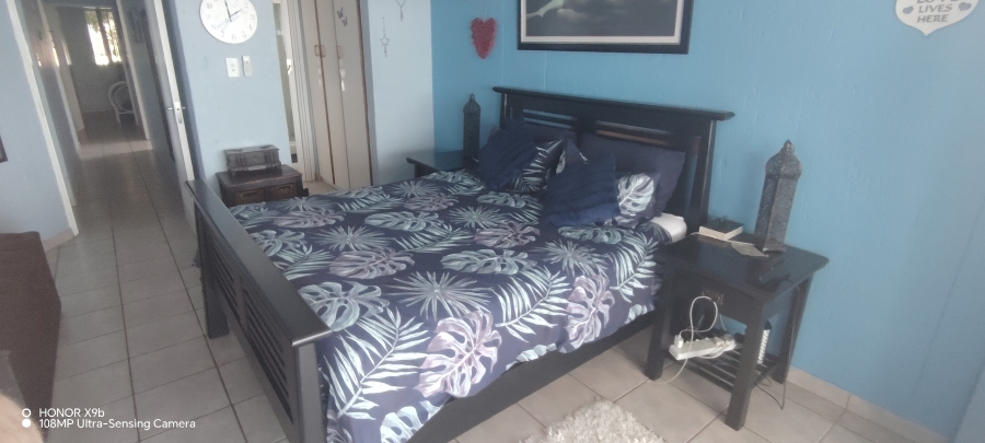 To Let 3 Bedroom Property for Rent in Uvongo Beach KwaZulu-Natal