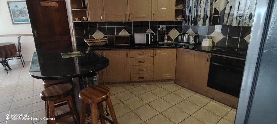 To Let 2 Bedroom Property for Rent in Margate KwaZulu-Natal