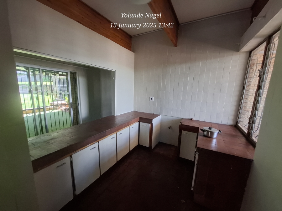 To Let 3 Bedroom Property for Rent in Signal Hill KwaZulu-Natal