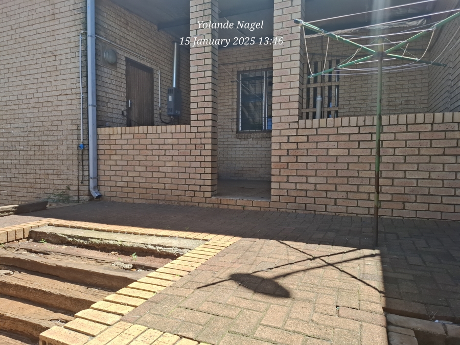 To Let 3 Bedroom Property for Rent in Signal Hill KwaZulu-Natal