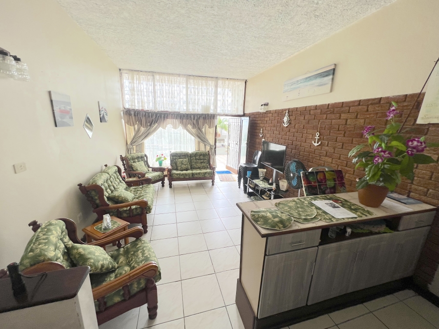 2 Bedroom Property for Sale in Margate KwaZulu-Natal