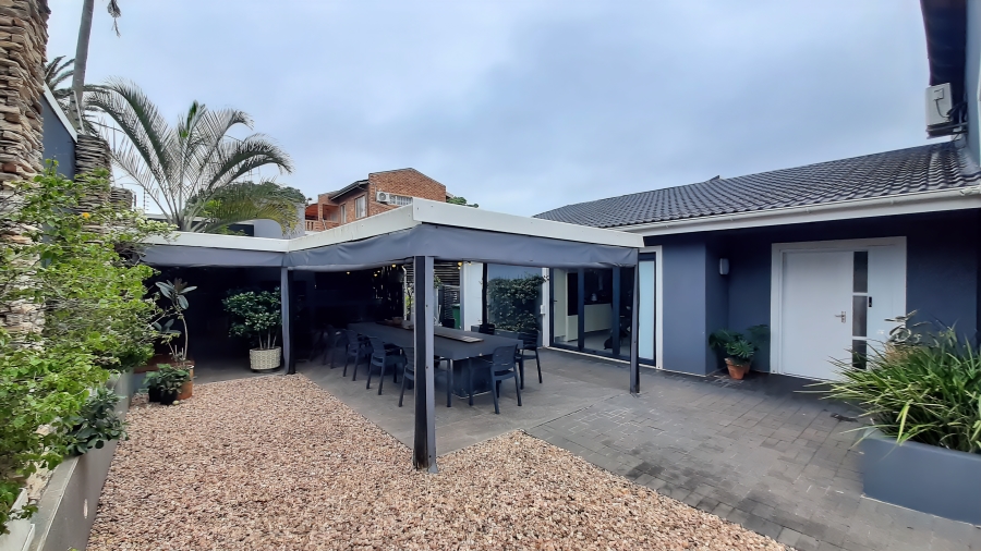 8 Bedroom Property for Sale in Ballito Central KwaZulu-Natal