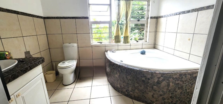 2 Bedroom Property for Sale in Brighton Beach KwaZulu-Natal