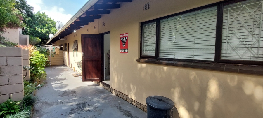 2 Bedroom Property for Sale in Uvongo KwaZulu-Natal