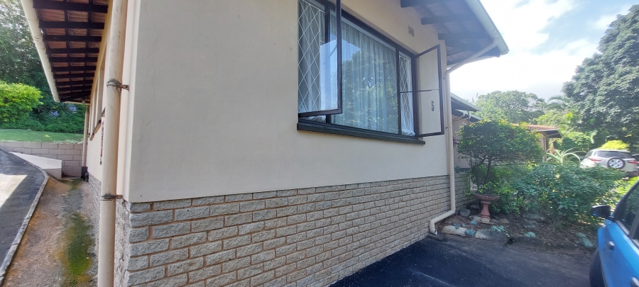 2 Bedroom Property for Sale in Uvongo KwaZulu-Natal