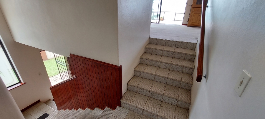 4 Bedroom Property for Sale in Uvongo Beach KwaZulu-Natal