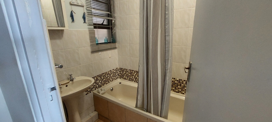 2 Bedroom Property for Sale in Manaba Beach KwaZulu-Natal