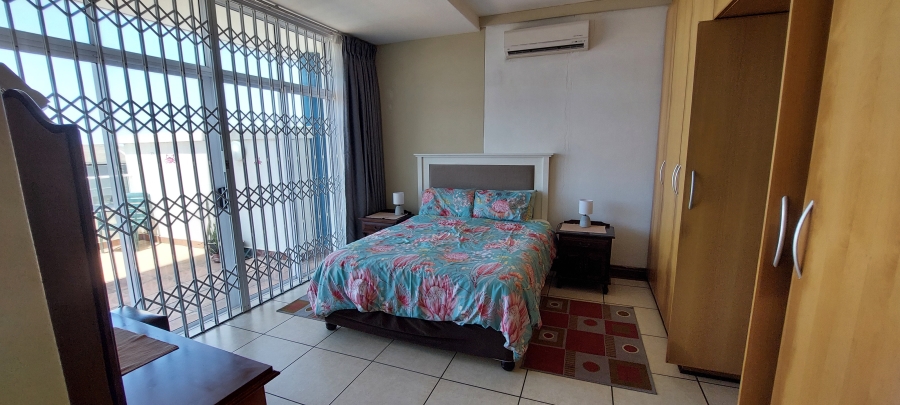 To Let 4 Bedroom Property for Rent in Margate KwaZulu-Natal