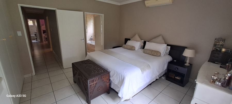 4 Bedroom Property for Sale in St Michaels On Sea KwaZulu-Natal