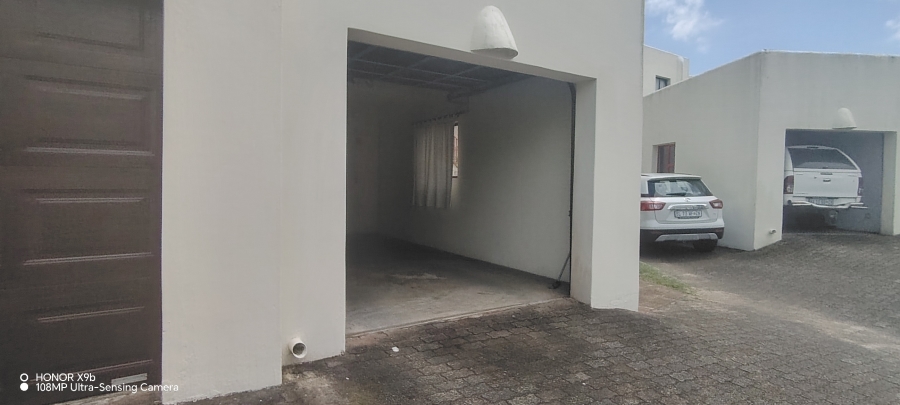 To Let 3 Bedroom Property for Rent in Uvongo KwaZulu-Natal