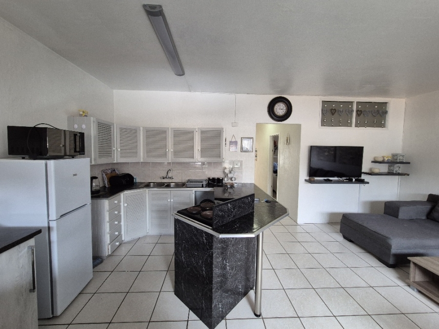 To Let 3 Bedroom Property for Rent in Uvongo KwaZulu-Natal