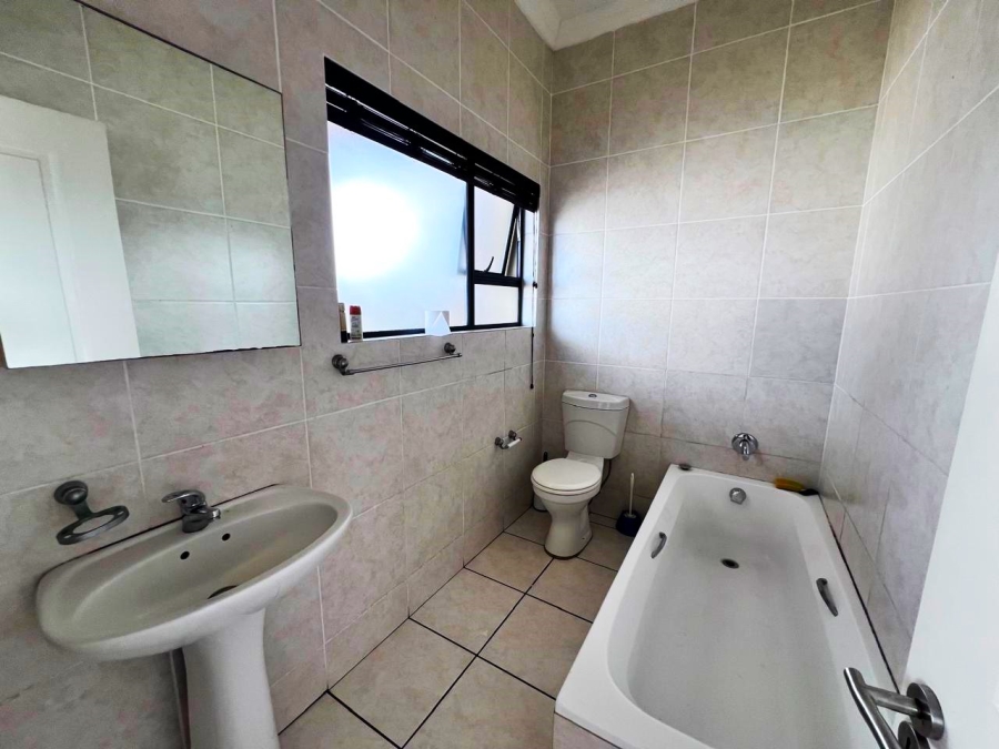 2 Bedroom Property for Sale in Uvongo Beach KwaZulu-Natal