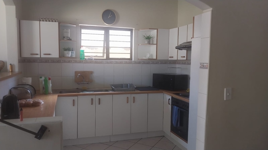 To Let 2 Bedroom Property for Rent in Ocean View KwaZulu-Natal