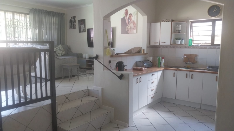 To Let 2 Bedroom Property for Rent in Ocean View KwaZulu-Natal