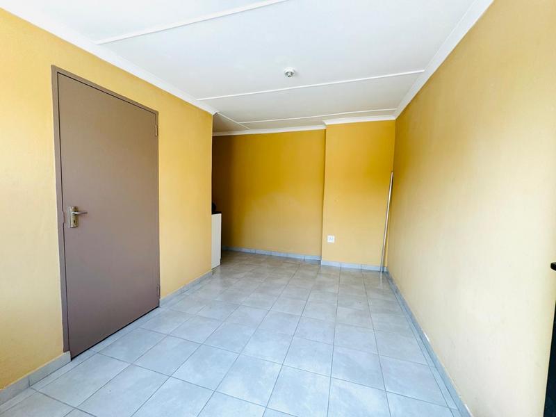 To Let 1 Bedroom Property for Rent in Woodlands KwaZulu-Natal