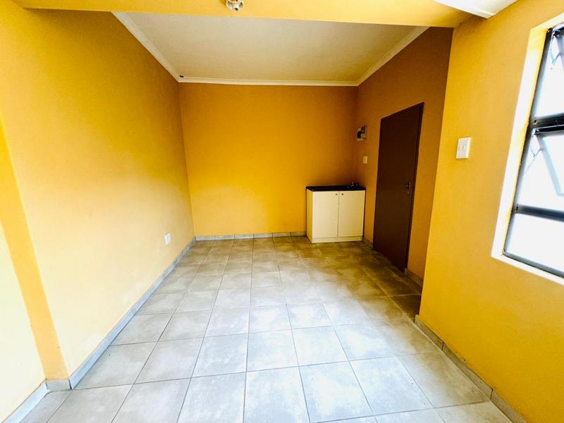 To Let 1 Bedroom Property for Rent in Woodlands KwaZulu-Natal