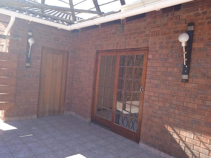 To Let 4 Bedroom Property for Rent in Meer En See KwaZulu-Natal