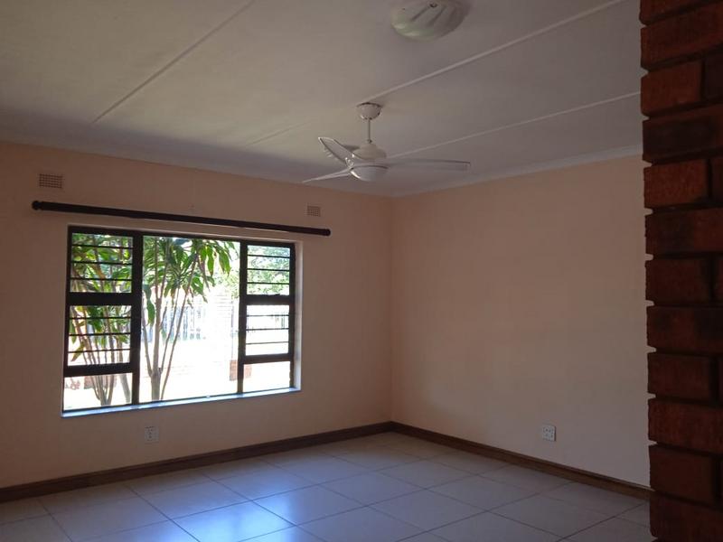 To Let 4 Bedroom Property for Rent in Meer En See KwaZulu-Natal