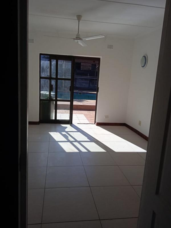 To Let 4 Bedroom Property for Rent in Meer En See KwaZulu-Natal