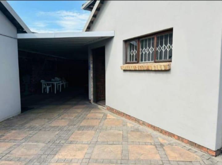 To Let 6 Bedroom Property for Rent in Veld En Vlei KwaZulu-Natal