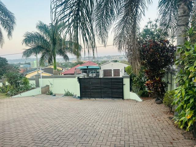 3 Bedroom Property for Sale in Montclair KwaZulu-Natal