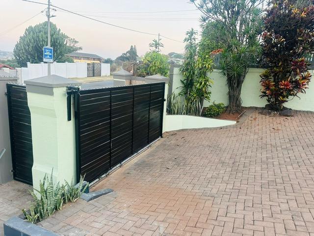 3 Bedroom Property for Sale in Montclair KwaZulu-Natal