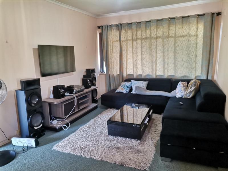 2 Bedroom Property for Sale in Manors KwaZulu-Natal