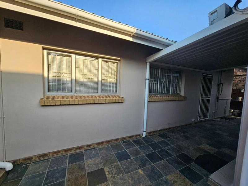 4 Bedroom Property for Sale in Dawncrest KwaZulu-Natal