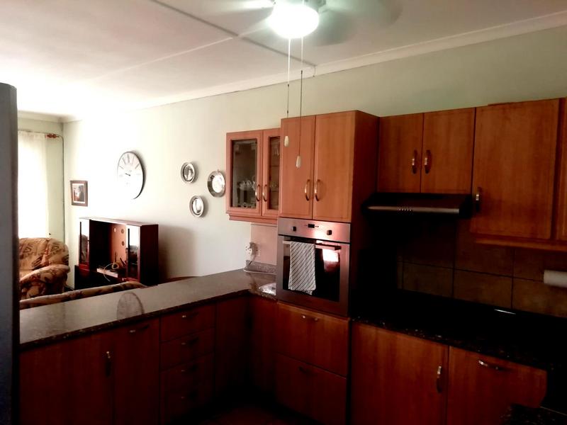 2 Bedroom Property for Sale in Scottburgh KwaZulu-Natal