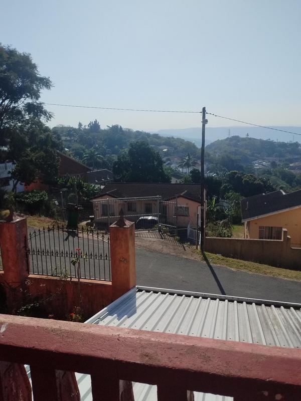 6 Bedroom Property for Sale in Reservoir Hills KwaZulu-Natal