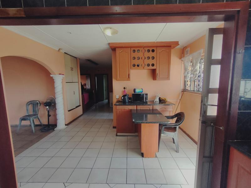 6 Bedroom Property for Sale in Umhlatuzana KwaZulu-Natal