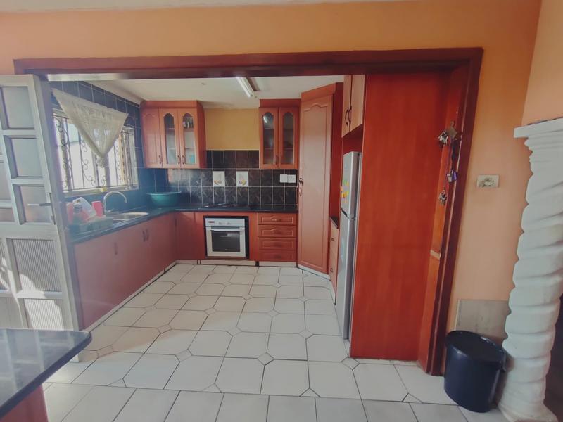 6 Bedroom Property for Sale in Umhlatuzana KwaZulu-Natal