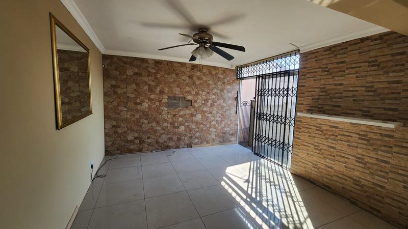 To Let 3 Bedroom Property for Rent in Whetstone KwaZulu-Natal