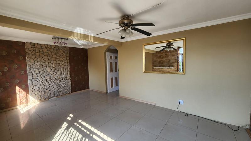 To Let 3 Bedroom Property for Rent in Whetstone KwaZulu-Natal