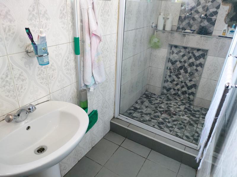 To Let 2 Bedroom Property for Rent in Bayview KwaZulu-Natal